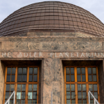cbs-crew-attacked-by-multiple-men-near-chicago-museum,-suspects-arrested:-police