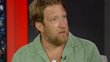 dave-portnoy-of-barstool-sports-says-he’s-thinking-of-running-for-mayor-of-new-york-city-to-oppose-mamdani-and-the-dsa-(video)