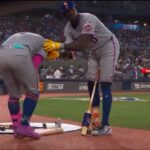 ronny-mauricio-hits-francisco-alvarez-with-swing-in-on-deck-circle-in-wild-mets-moment