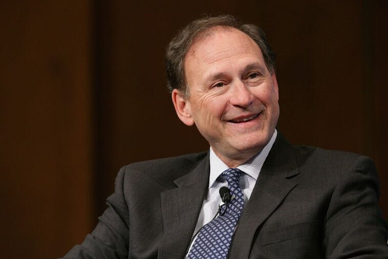 npr-retracts-fake-bombshell-on-samuel-alito-retirement