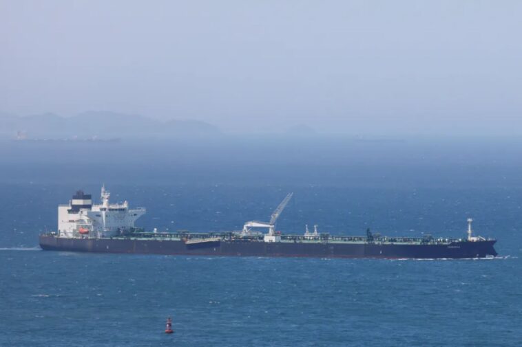 strait-of-hormuz-oil-flowing-back-to-pre-iran-war-levels,-vance-says