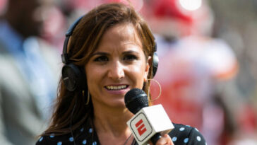 body-cam-footage-shows-former-nfl-insider-dianna-russini-repeatedly-name-dropping-during-traffic-stop