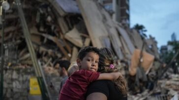 venezuela’s-socialist-game-of-thrones-threatens-to-derail-earthquake-rescues