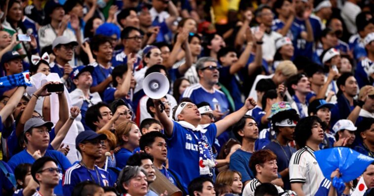 ‘i-am-a-ruined-man’-–-japanese-world-cup-tourist-gets-trapped-in-hilarious-cycle-–-won’t-say-no-to-a-gift,-so-free-‘gift’-chips-won’t-stop-coming-at-mexican-restaurant