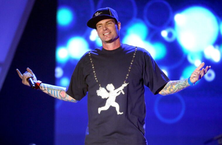 vanilla-ice-explains-why-he-will-always-‘raise-the-flag’-at-his-shows-after-doubling-down-on-freedom-250-show