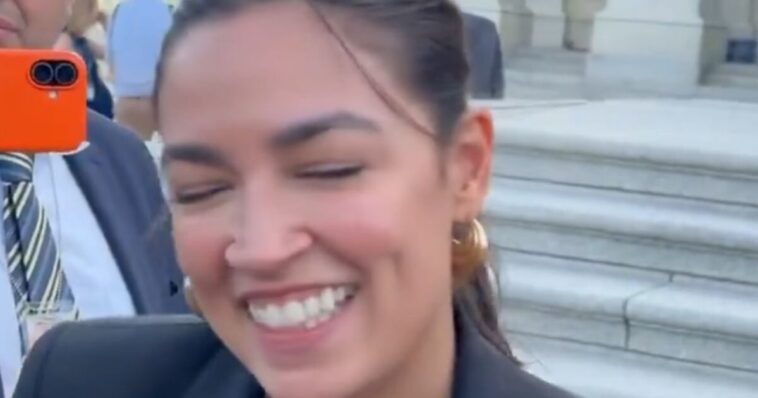 watch:-aoc-smirks-and-says,-‘i-hope-he-is’-in-response-to-jd-vance’s-prediction-that-she’ll-be-the-democrat-frontrunner-in-2028