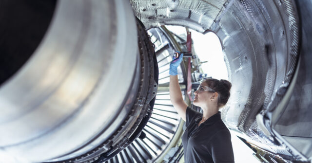 us.-manufacturing-grows-amid-strong-demand,-declining-inflationary-pressures