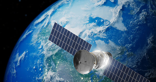 fcc-working-to-streamline-satellite,-earth-station-licensing-for-‘america’s-growing-commercial-space-economy’