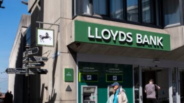 leftist-uk-news-site-the-canary-claims-it-was-debanked-by-lloyds