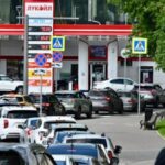 ukraine-strikes-on-russian-oil-refineries-spark-fuel-shortages