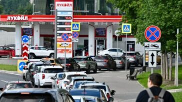 ukraine-strikes-on-russian-oil-refineries-spark-fuel-shortages