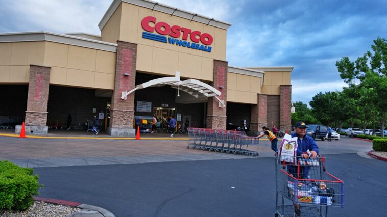 two-arrested-at-costco-after-alleged-fraudulent-credit-card-shopping-spree