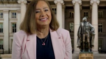 first-and-only-foreign-born-treasurer-in-us-history-stands-as-proof-of-the-american-dream:-‘look-at-me’