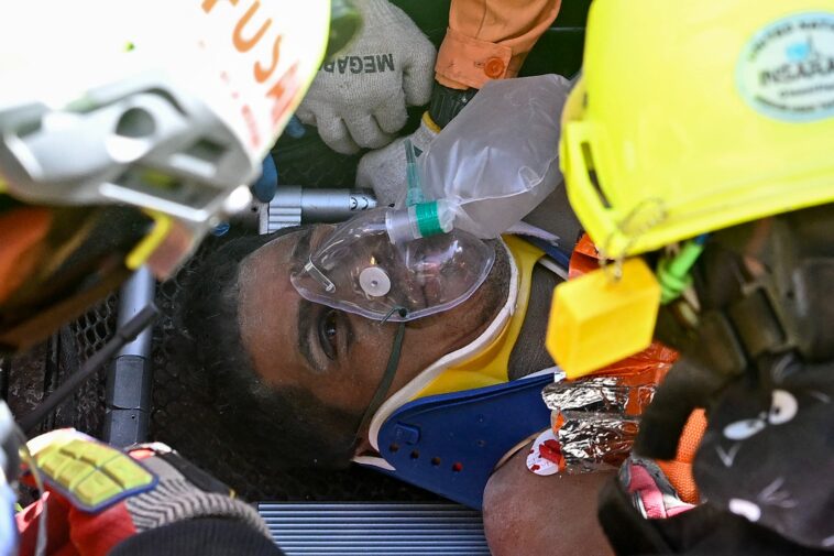 venezuelan-security-guard-miraculously-rescued-from-basement-8-days-after-earthquakes