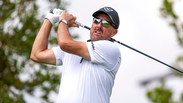 phil-mickelson’s-team-rips-reporter-for-story-about-alleged-troubling-transgressions:-‘drive-by-shooting’