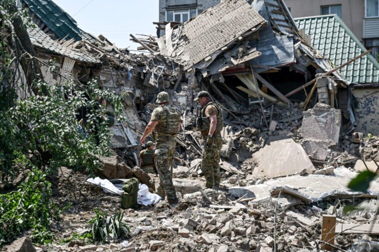 families-forced-to-hide-underground-as-russia-launches-worst-assault-on-kyiv-in-years