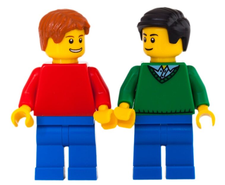 popular-toy-brand-promotes-pride-parades-to-children