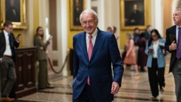 democratic-senator-claims-gop-‘stole’-two-scotus-seats-in-2016,-2020,-calls-for-expansion