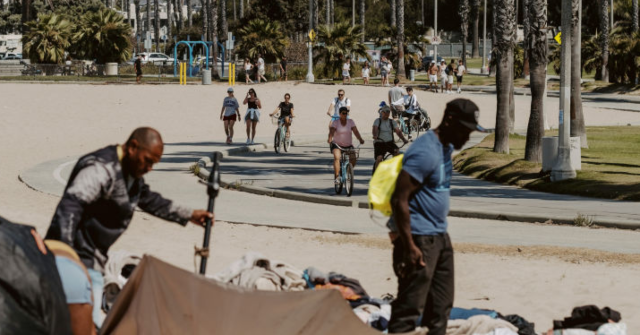 outraged-los-angeles-beach-community-residents-confront-homeless-housing-leaders
