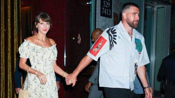 taylor-swift-and-travis-kelce’s-wild-wedding-weekend-could-include-unusually-long-‘cocktail-hour’