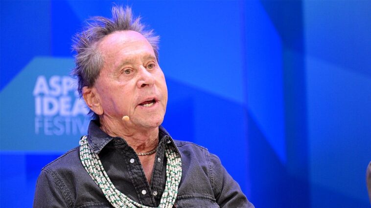 hollywood-producer-behind-‘apollo-13’-rejects-politics-in-his-movies,-seeks-to-unite-audiences
