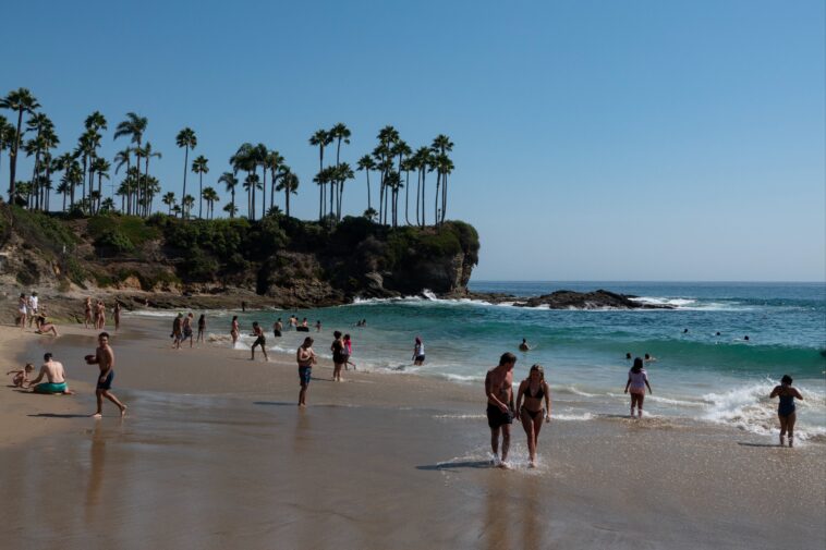 urgent-warning-as-disgusting-sewage-spill-in-ritzy-california-town-forces-beach-closure