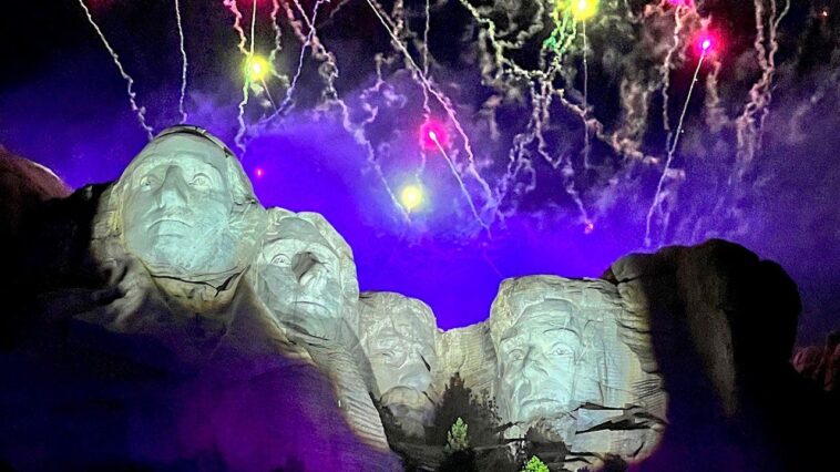 trump’s-mount-rushmore-address-features-28-minutes-of-iconic-words,-23-minutes-of-dazzling-light,-fireworks