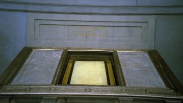 july-1776-copy-of-declaration-of-independence-discovered-outside-us-in-foreign-navy-captain’s-papers