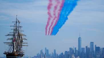parade-of-tall-ships-cruises-through-new-york-harbor-to-celebrate-sail4th-250:-photos