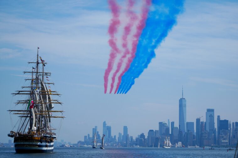 parade-of-tall-ships-cruises-through-new-york-harbor-to-celebrate-sail4th-250:-photos