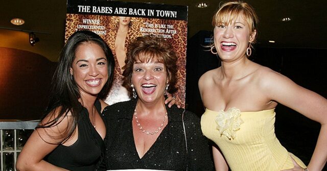 america-250:-davi,-marlow-celebrate-critical-reappraisal-of-‘showgirls’