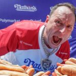 top-dog!-joey-chestnut-wins-4th-of-july-nathan’s-hot-dog-eating-contest