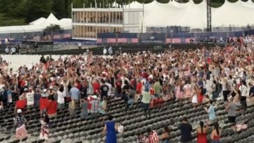 developing:-national-mall’s-salute-to-america-celebration-evacuated-due-to-lightning-in-the-area-–-patriots-sing-star-spangled-banner-during-evacuation-(video)