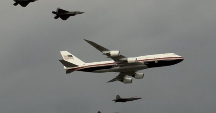 watch:-air-force-one-buzzes-over-freedom-250-crowd-on-the-national-mall-amid-severe-weather-evacuations