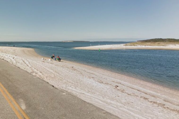 brooklyn-girl,-6,-dies-after-being-swept-away-by-current-in-hamptons