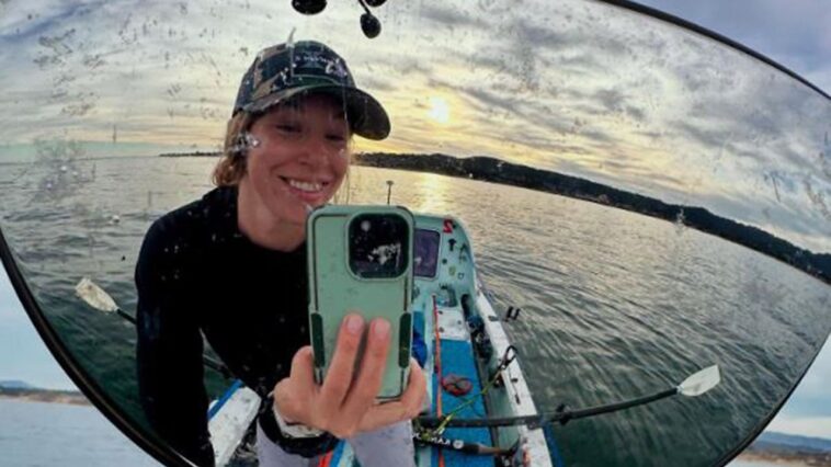 grand-canyon-rafting-guide-becomes-first-american-woman-to-row-solo-across-pacific-in-record-breaking-fashion