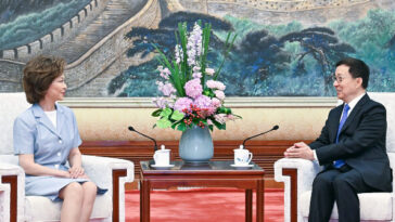 mcconnell’s-china-connected-wife-met-with-china’s-vp-in-beijing-3-days-after-her-husband-was-rushed-to-hospital