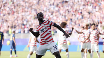 fifa-suspends-red-card-for-us-soccer-star-folarin-balogun,-clearing-him-to-play-in-world-cup-match-vs.-belgium