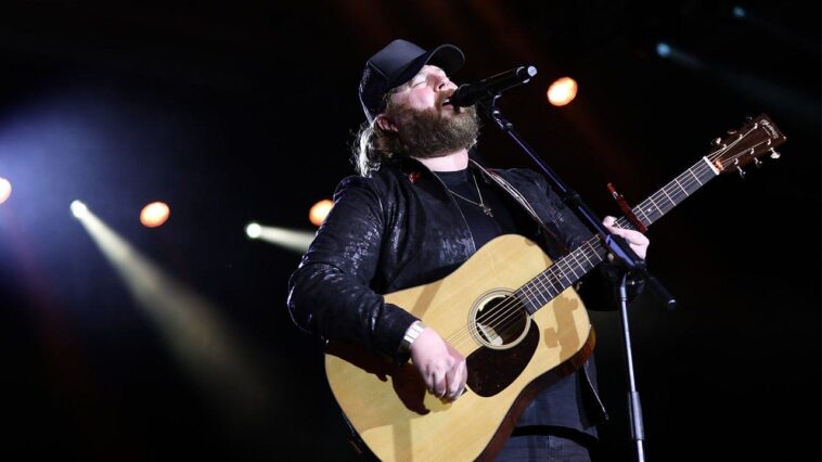 country-singer-drops-70-pounds,-sets-new-weight-loss-goal-after-years-of-breathlessness-on-stage