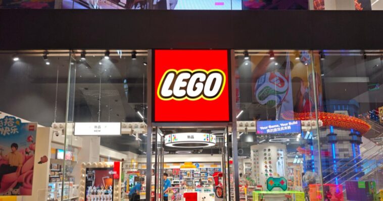 lego,-a-company-for-kids,-ends-‘pride’-month-by-using-toys-to-recreate-lgbt-fantasy-on-instagram