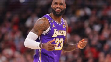 cleveland-cavaliers-emerging-as-frontrunner-for-lebron-james