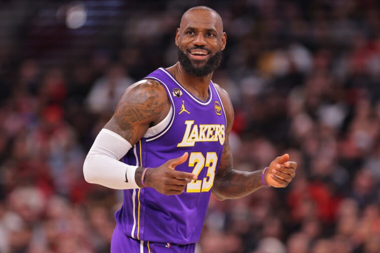 cleveland-cavaliers-emerging-as-frontrunner-for-lebron-james