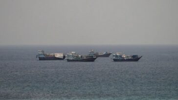 iran-fires-missiles-at-commercial-ships-in-strait-of-hormuz:-report
