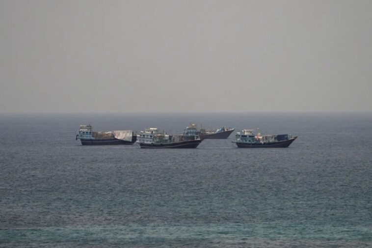 iran-fires-missiles-at-commercial-ships-in-strait-of-hormuz:-report