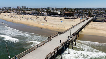 hundreds-arrested-after-fireworks-thrown-into-crowds-at-newport-beach-july-4-celebration