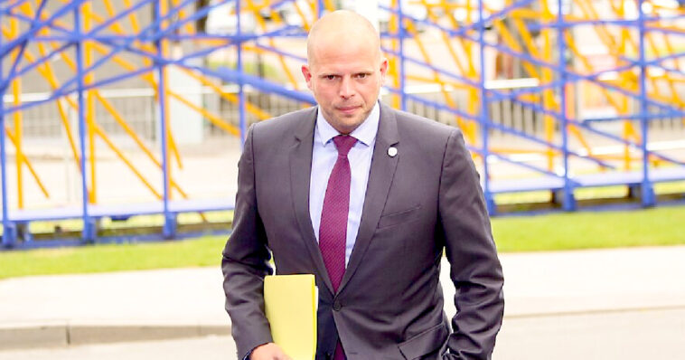 belgian-defense-minister-theo-francken-warns-trump-to-‘leave-queen-meloni-alone’