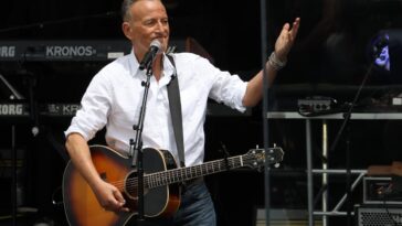 bruce-springsteen-doubles-down-on-trump-bashing,-calls-it-‘patriotic’