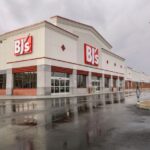 watch:-insane-moment-bj’s-ceiling-caves-in-on-shoppers