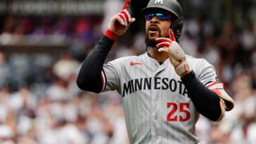 byron-buxton-heads-to-10-day-il-in-surprising-twins-reversal