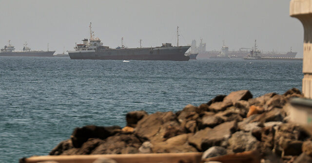us.-launches-‘powerful-strikes’-on-iran-after-attacks-on-ships-in-hormuz